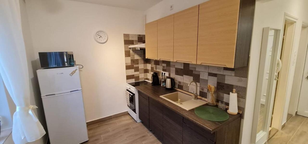 Cili Apartman Eger Lejlighed Eksteriør billede