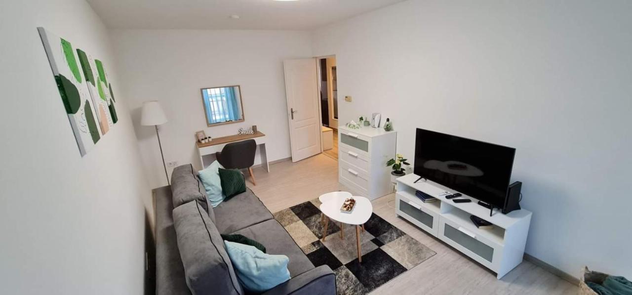 Cili Apartman Eger Lejlighed Eksteriør billede